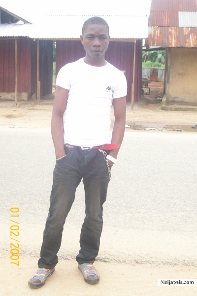  - click for next photo