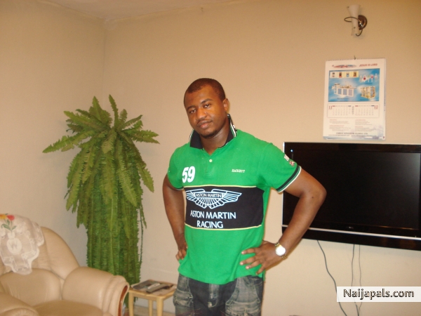  - click for next photo