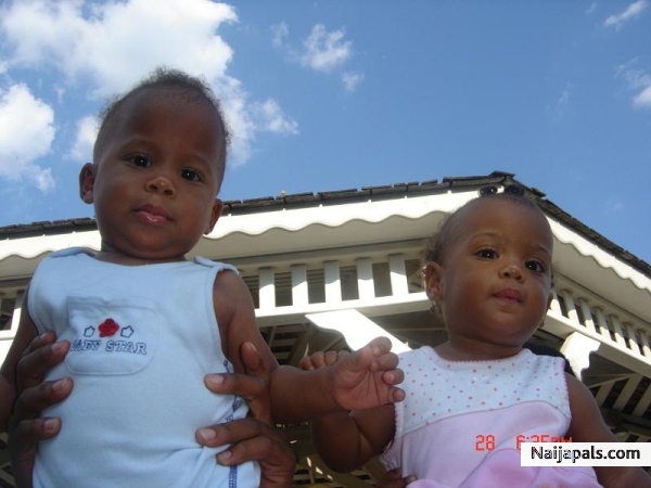 DESRIA AND DARIUS - click for next photo