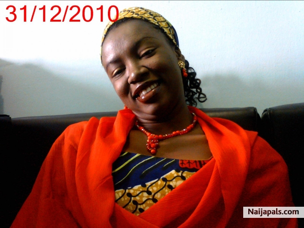 Simply Yewwymama - click for next photo