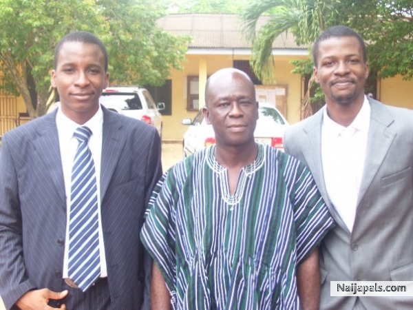 moi my bro n OUR MARKETING LECTURER - click for next photo