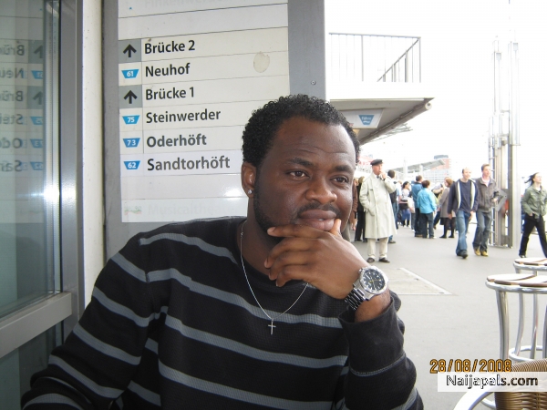  - click for next photo