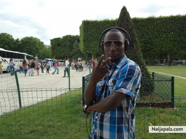  - click for next photo