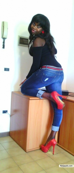  - click for next photo
