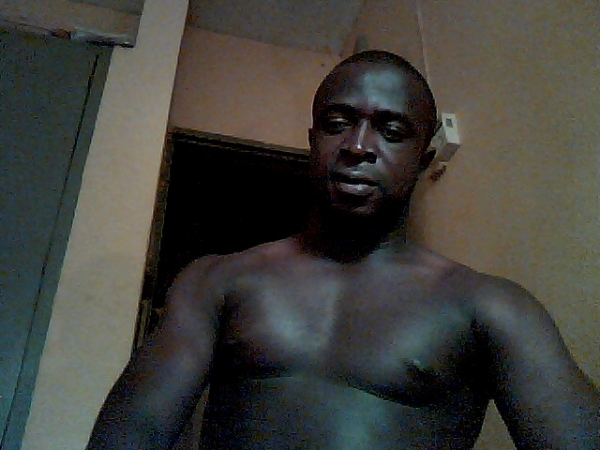 I need affection and sincerity - click for next photo