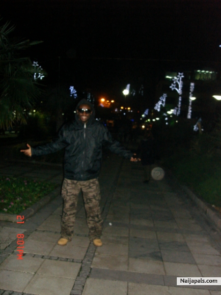 - click for next photo