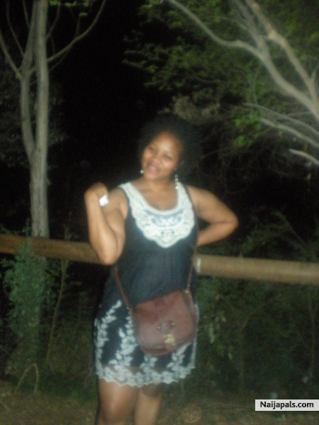Smile & strike a pose! - click for next photo