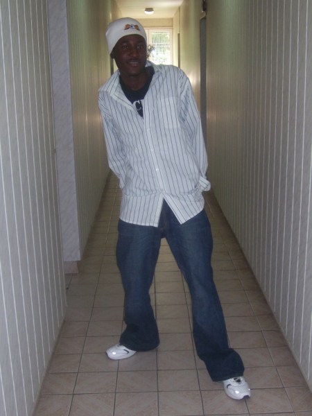  - click for next photo