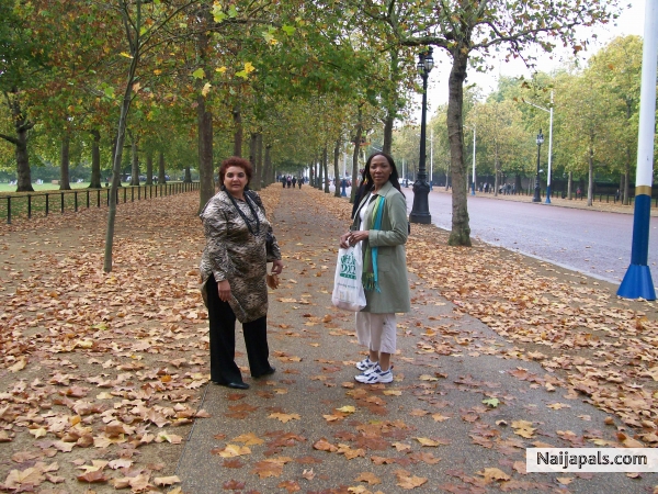 on our way to the palace in london - click for next photo