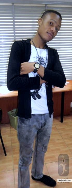  - click for next photo