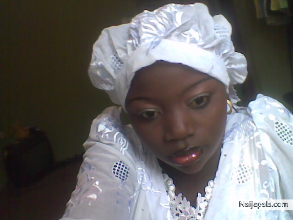 looking so sweet on garment - click for next photo