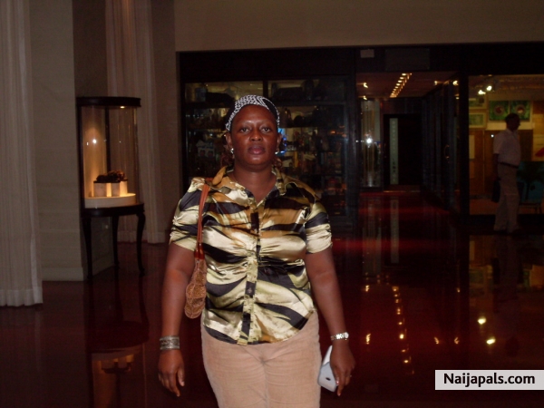 anne @ the reception in doha - click for next photo