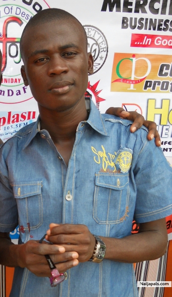  - click for next photo