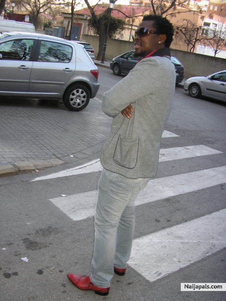  - click for next photo