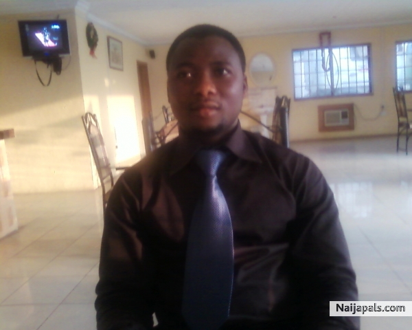 Am very ambitious, career minded and have my feet firmly set on the ground in my work. Im a giver not a taker and very honest and loyal. - click for next photo