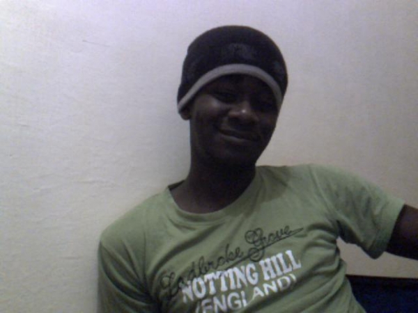 HOW DO I LOOK? - click for next photo