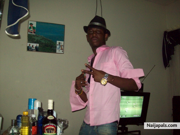  - click for next photo