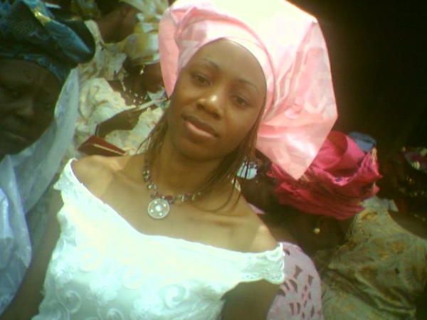 Naija Chick - click for next photo