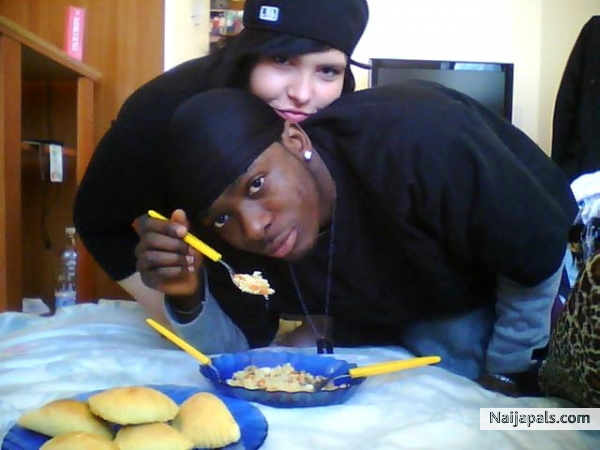me chillin with ela - click for next photo