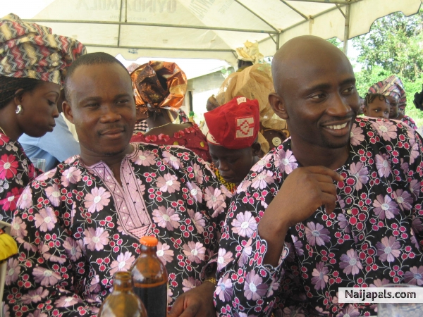 Naija faaji - click for next photo