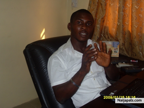 thats me in da office - click for next photo