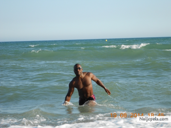  - click for next photo