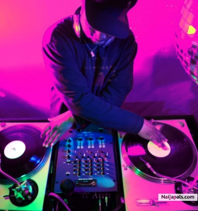 SHAKE UR BUMBUM-NONSTOP MIX@m3x_brainbeatz