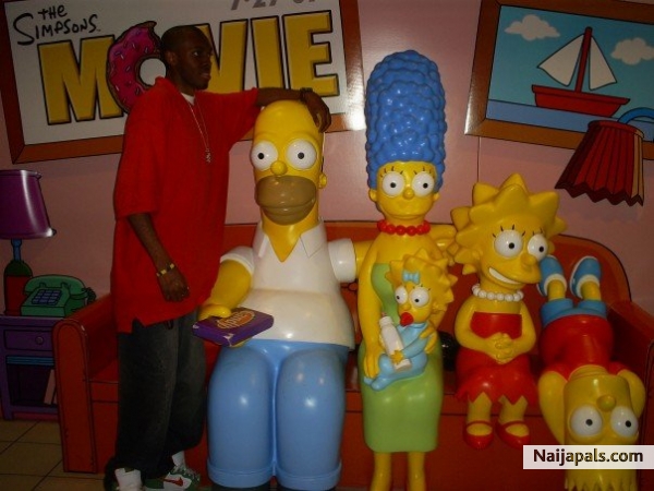 SIMPSONS - click for next photo