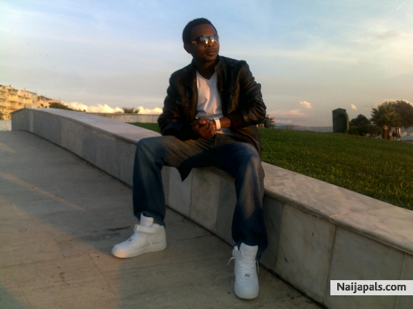  - click for next photo