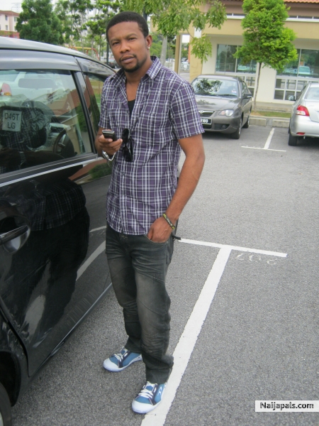  - click for next photo