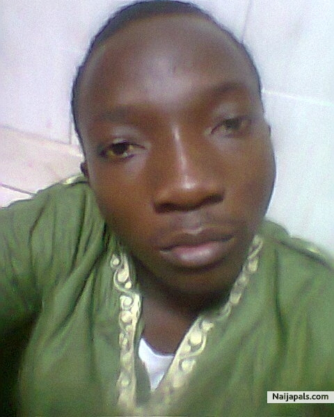 Just me chilling - click for next photo