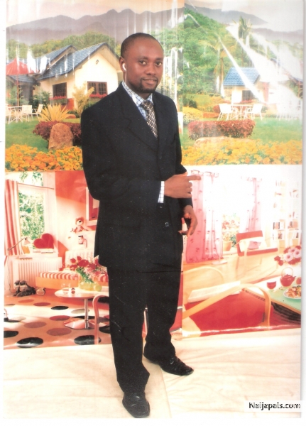  - click for next photo