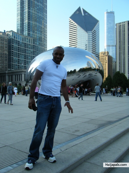 Standing close to The Bean in Chicago, Illinois this October, 2010 - It' s a Tourist Draw that thing :) - click for next photo
