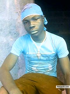 Ferdinand Toboko Le Créateur du style SLVS du bénin - click for next photo