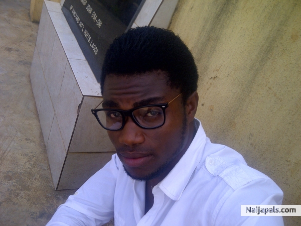 all d galz luv me nt bcus am awsom..but i dnt take dem 4 granted nt a losser lyk falikupa - click for next photo