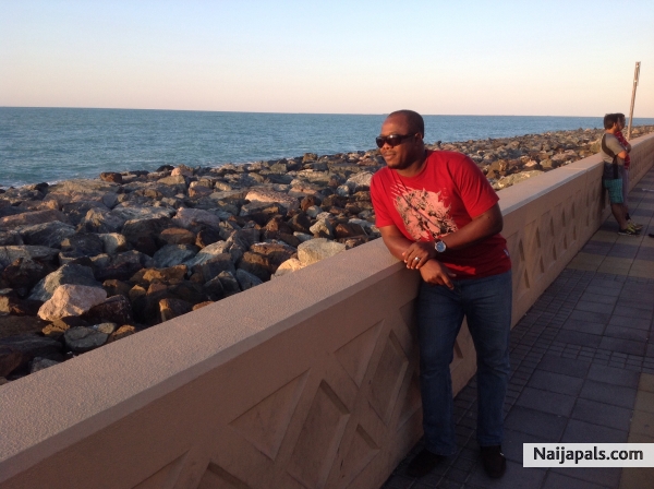  - click for next photo