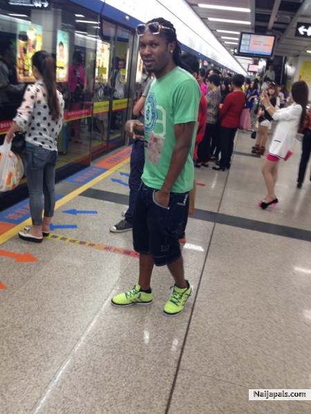 just arrive in hongkong - click for next photo