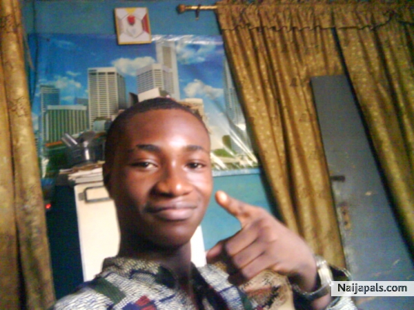 adesanoye tosin - click for next photo