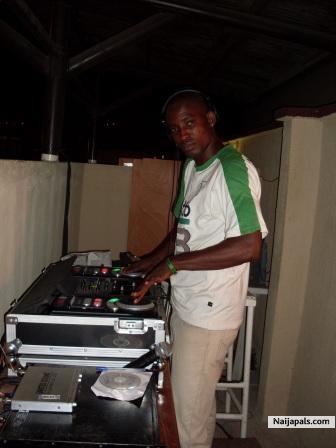 djbachelor @ d club doing my thing - click for next photo
