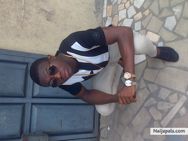 new lookin weezy....._uuuuuh!!! - click for next photo