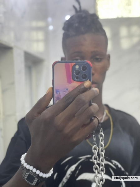 Upcoming artiste.... I' m not the best but try my best to be the best - click for next photo