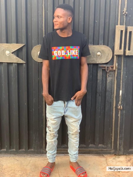 When you sees the name Tohbulg,any where you are able to check on it think about Entertainment caused this dude was a multitalented Ebora,take it or leave it - click for next photo