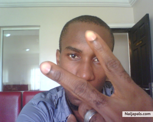 2 fingers - click for next photo