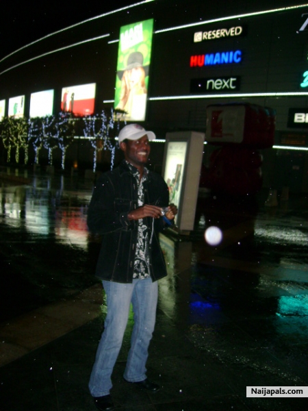  - click for next photo