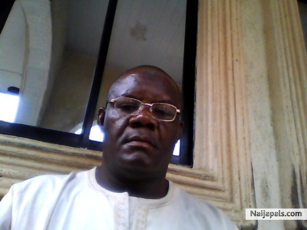 PROFILE PHOTO. - click for next photo