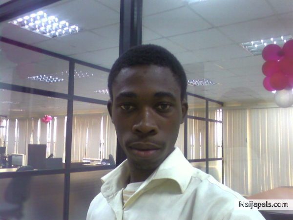 Akon - click for next photo