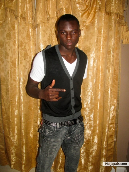  - click for next photo