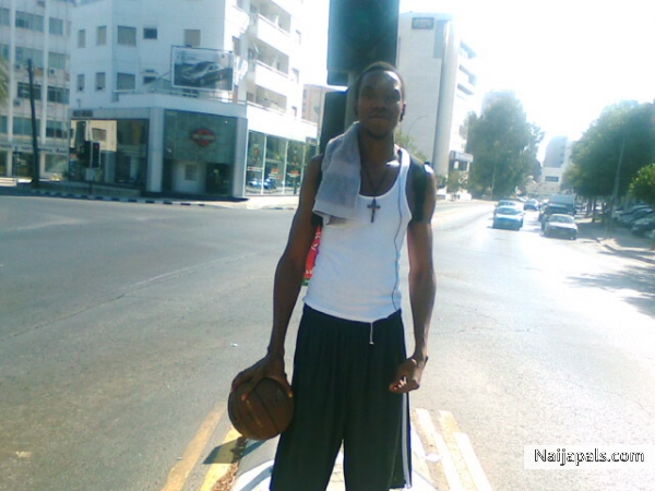 AS U SEE M SO,I NO SENT ANY WHITE BUT I BELIEVE IN BLACK TO BE(NAIJA) - click for next photo