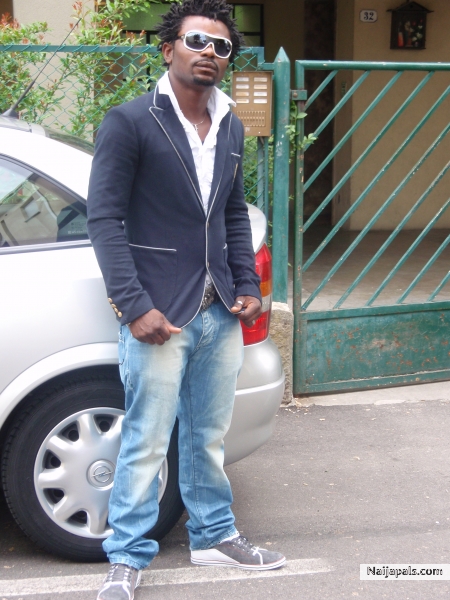  - click for next photo