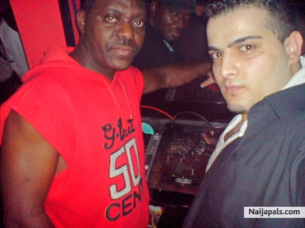Wit Dj.KK (D 2 Resident DJs @ Lift Dj.LAND & Dj.KK) - click for next photo